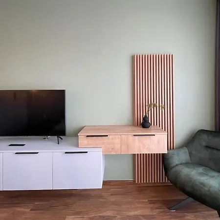 Apartment Minimalist 5 *